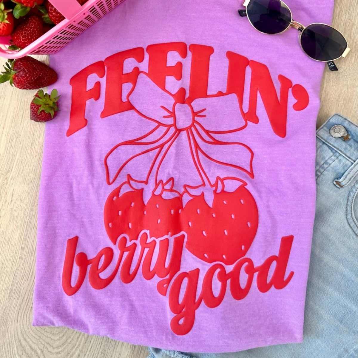 PUFF 'Berries & Bows' T-Shirt